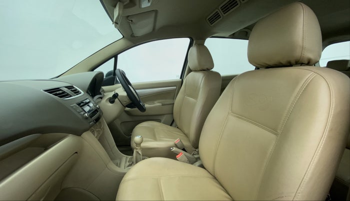 2017 Maruti Ertiga VDI SHVS, Diesel, Manual, 84,977 km, Right Side Front Door Cabin View