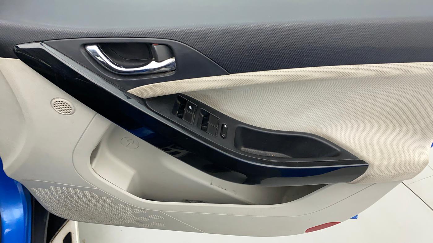 2020 Tata NEXON XZ+ OPT PETROL, Petrol, Manual, 22,652 km, Driver Side Door Panels Control