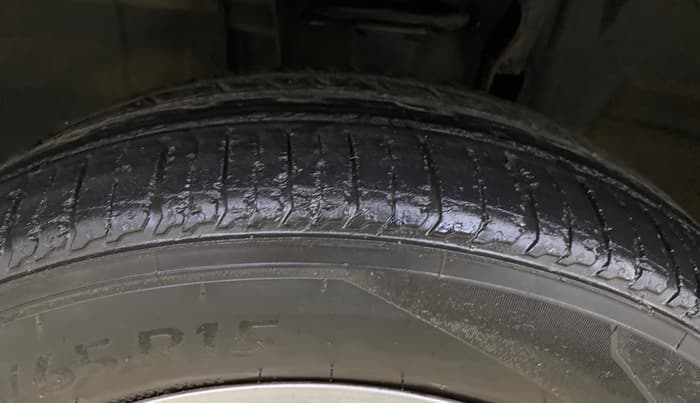 2022 Renault TRIBER RXZ AMT, Petrol, Automatic, 25,529 km, Left Front Tyre Tread