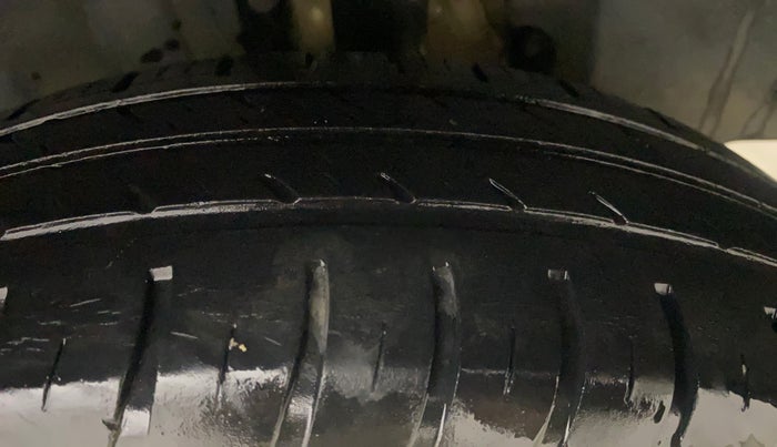 2021 Maruti Swift LXI, Petrol, Manual, 38,345 km, Left Rear Tyre Tread