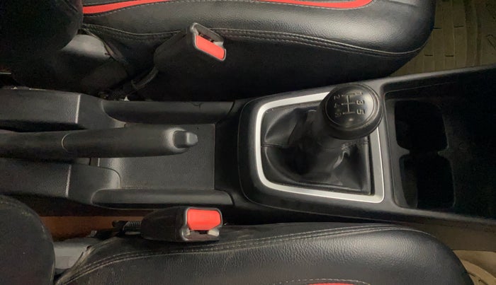 2021 Maruti Swift LXI, Petrol, Manual, 38,345 km, Gear Lever