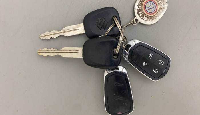 2021 Maruti Swift LXI, Petrol, Manual, 38,345 km, Key Close Up