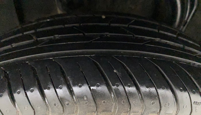 2021 Nissan MAGNITE XV MT, Petrol, Manual, 8,234 km, Right Rear Tyre Tread