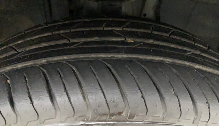 2021 Nissan MAGNITE XV MT, Petrol, Manual, 8,234 km, Right Front Tyre Tread