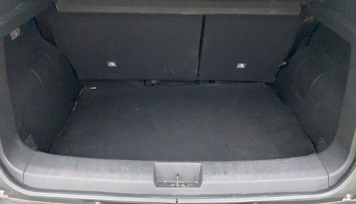 2021 Nissan MAGNITE XV MT, Petrol, Manual, 8,234 km, Boot Inside