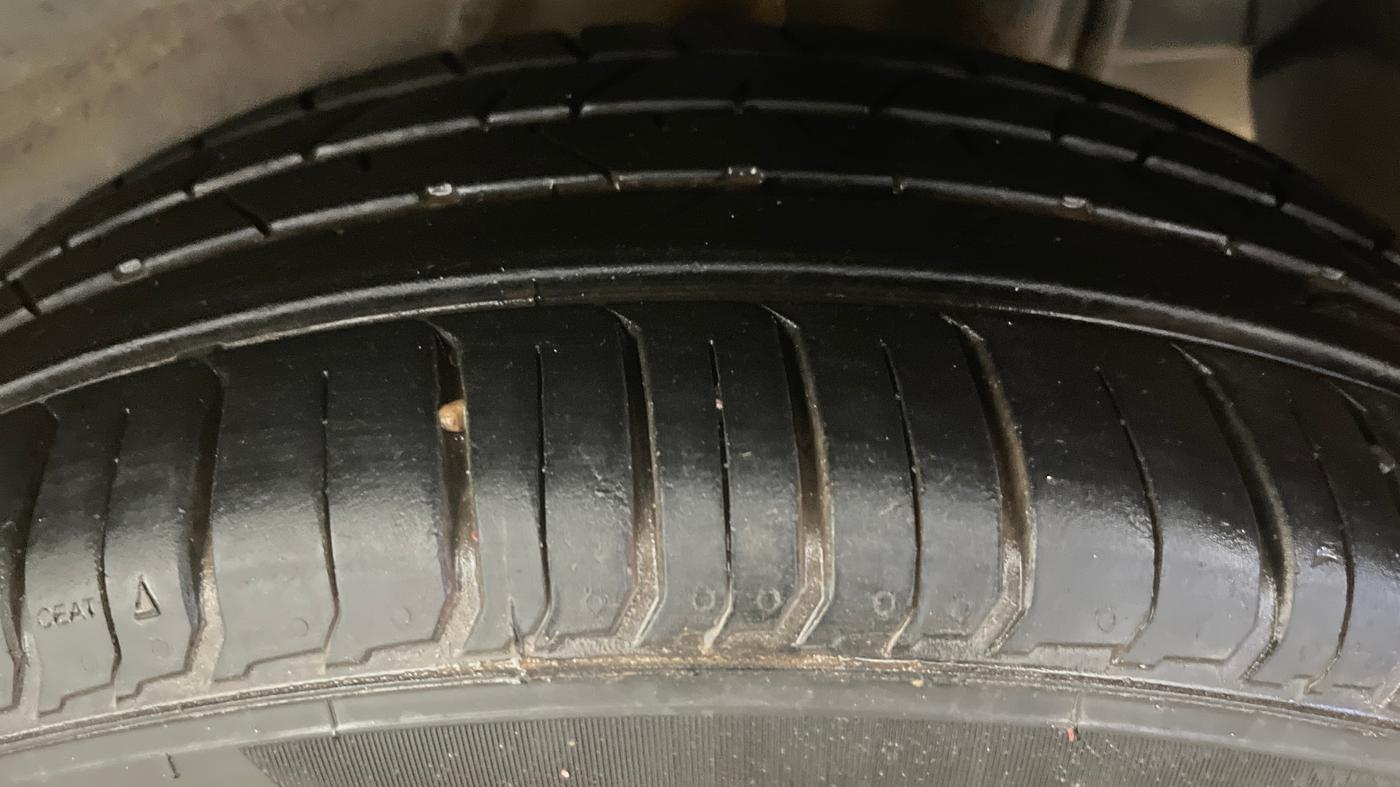 2023 Tata NEXON CREATIVE+ AMT 1.2 PETROL, Petrol, Automatic, 56,953 km, Left Rear Tyre Tread