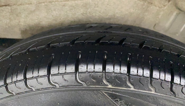 2016 Maruti Wagon R 1.0 LXI, Petrol, Manual, 25,881 km, Left Rear Tyre Tread
