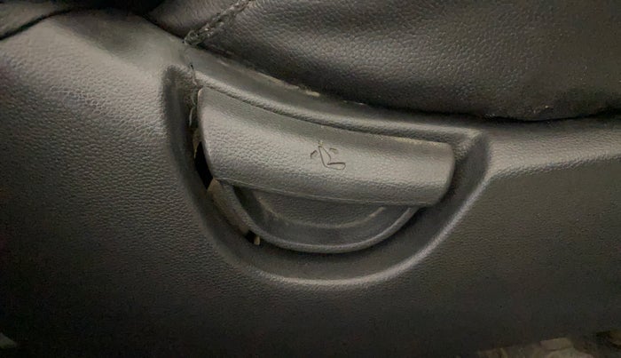 2018 Hyundai Xcent E+, Petrol, Manual, 42,007 km, Driver Side Adjustment Panel