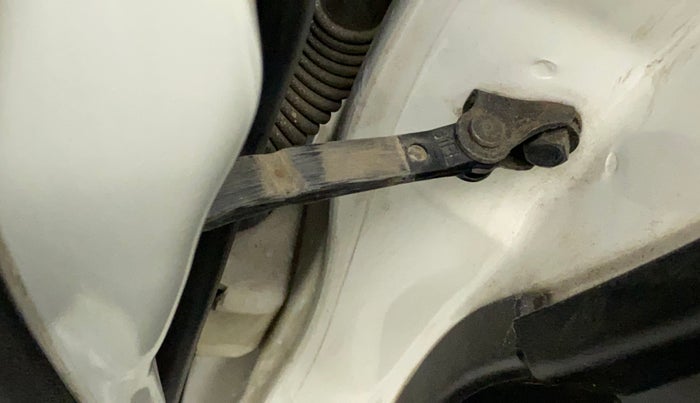 2017 Honda BR-V 1.5L I-VTEC V, Petrol, Manual, 66,531 km, Front passenger door - Checker assembly is not working