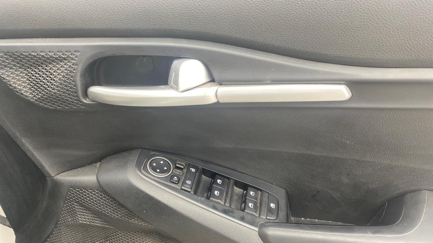 2020 KIA SELTOS HTK PLUS 1.5, Petrol, Manual, 85,984 km, Driver Side Door Panels Control