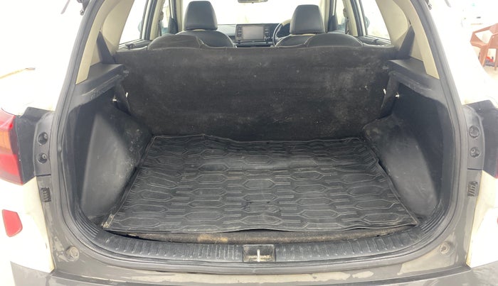 2020 KIA SELTOS HTK PLUS 1.5, Petrol, Manual, 85,984 km, Boot Inside