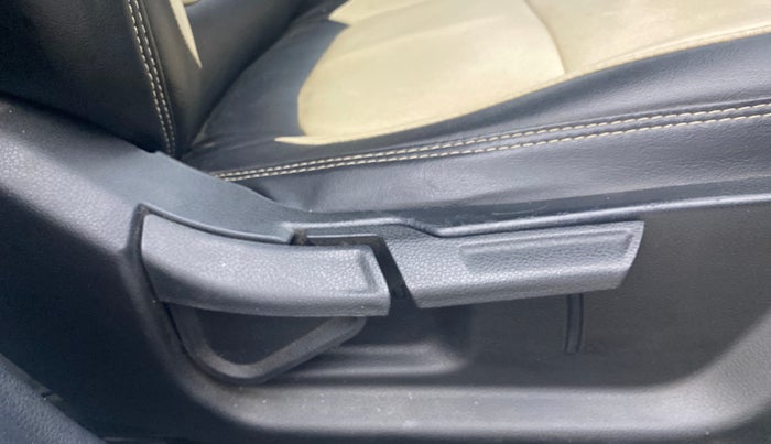 2020 KIA SELTOS HTK PLUS 1.5, Petrol, Manual, 85,984 km, Driver Side Adjustment Panel