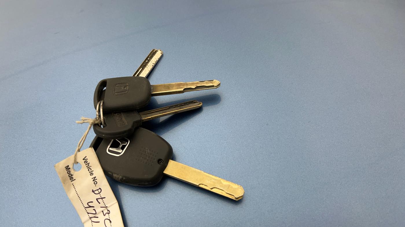 2014 Honda Brio S MT, Petrol, Manual, 83,405 km, Key Close Up
