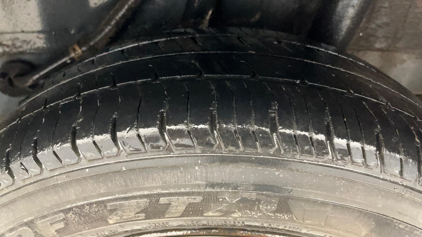 2014 Honda Brio S MT, Petrol, Manual, 83,405 km, Left Rear Tyre Tread
