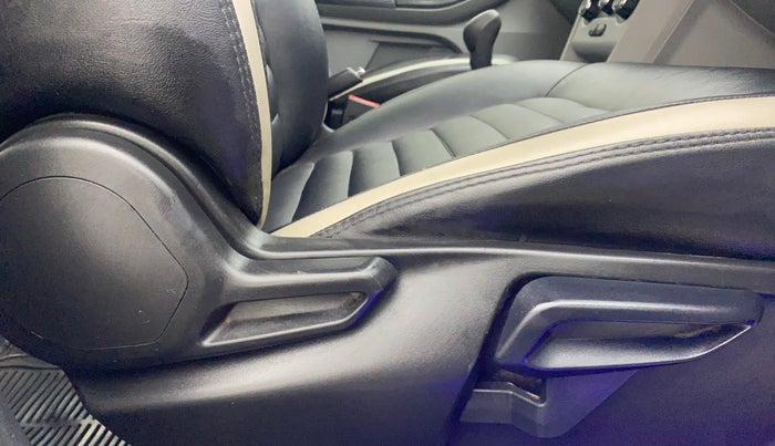 2020 Tata Tiago XZ PETROL, Petrol, Manual, 74,653 km, Driver Side Adjustment Panel