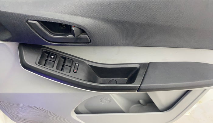 2020 Tata Tiago XZ PETROL, Petrol, Manual, 74,653 km, Driver Side Door Panels Control