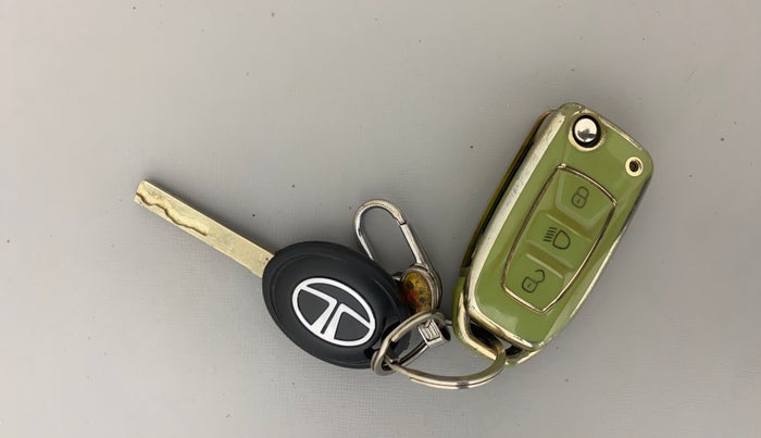 2020 Tata Tiago XZ PETROL, Petrol, Manual, 74,653 km, Key Close Up