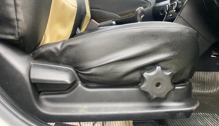 2016 Hyundai Verna 1.6 VTVT SX, Petrol, Manual, 1,13,295 km, Driver Side Adjustment Panel