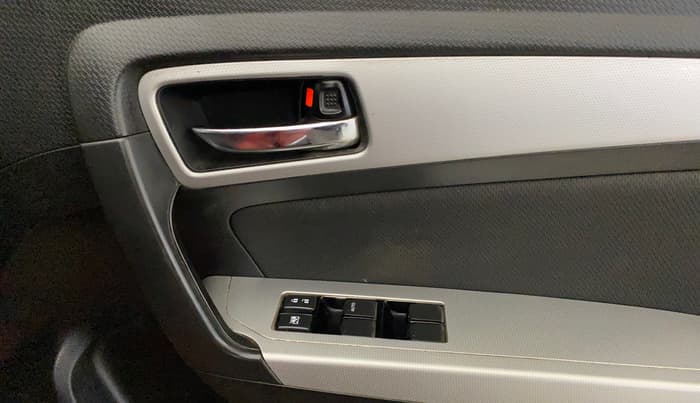 2021 Maruti Vitara Brezza ZXI PLUS DUAL TONE, Petrol, Manual, 72,226 km, Driver Side Door Panels Control