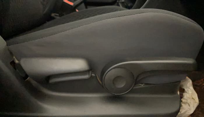 2021 Maruti Vitara Brezza ZXI PLUS DUAL TONE, Petrol, Manual, 72,226 km, Driver Side Adjustment Panel