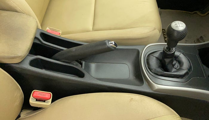 2016 Honda City 1.5L I-VTEC V MT, Petrol, Manual, 74,374 km, Gear Lever