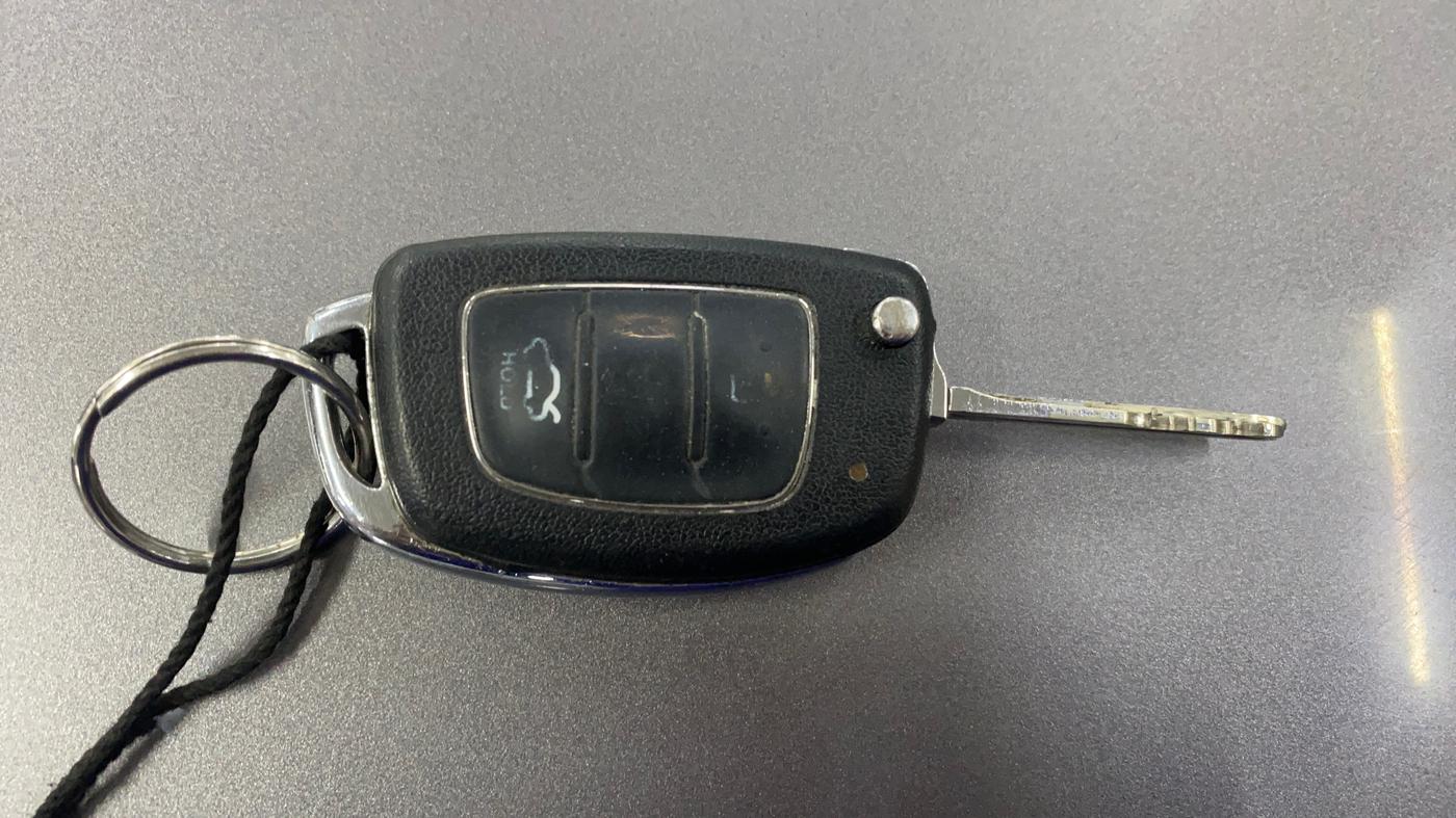 2013 Hyundai i20 MAGNA 1.2, Petrol, Manual, 70,859 km, Key Close Up