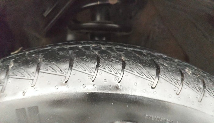 2023 Toyota URBAN CRUISER HYRYDER V HYBRID, Hybrid, Automatic, 77,333 km, Right Front Tyre Tread