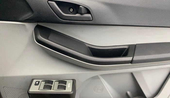 2021 Tata Tiago XE PETROL, Petrol, Manual, 4,384 km, Driver Side Door Panels Control