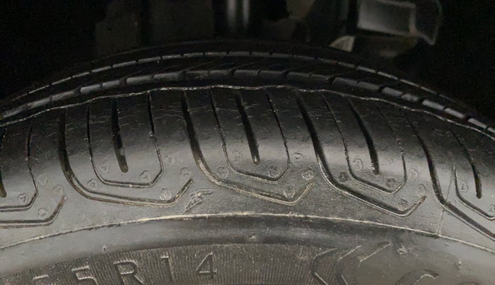 2021 Tata Tiago XE PETROL, Petrol, Manual, 4,384 km, Right Front Tyre Tread