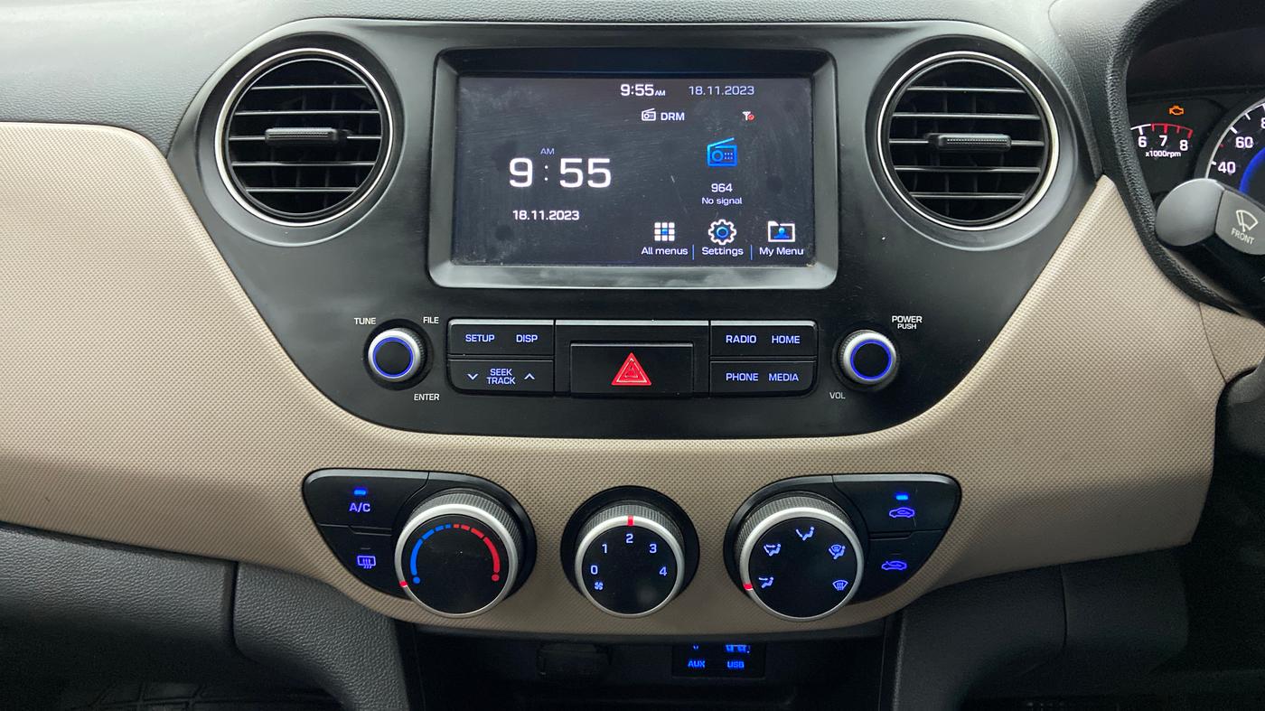 2017 Hyundai Grand i10 SPORTZ (O) AT 1.2 KAPPA VTVT, Petrol, Automatic, 63,602 km, Air Conditioner