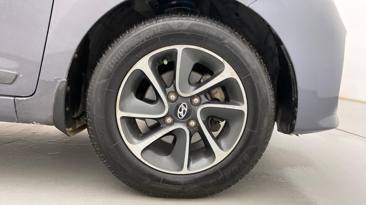2017 Hyundai Grand i10 SPORTZ (O) AT 1.2 KAPPA VTVT, Petrol, Automatic, 63,602 km, Right Front Wheel