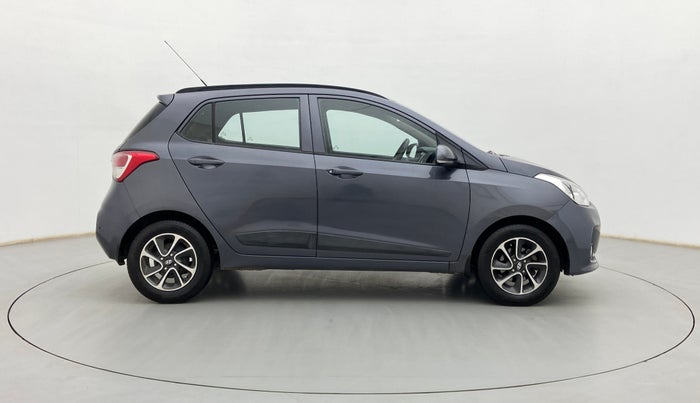 2017 Hyundai Grand i10 SPORTZ (O) AT 1.2 KAPPA VTVT, Petrol, Automatic, 63,602 km, Right Side View