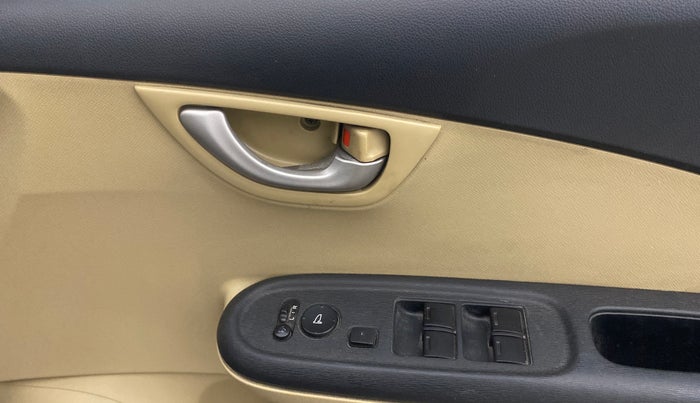 2014 Honda Brio VX AT, Petrol, Automatic, 21,742 km, Driver Side Door Panels Control