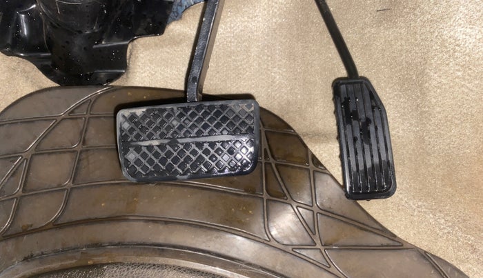 2014 Honda Brio VX AT, Petrol, Automatic, 21,742 km, Pedals