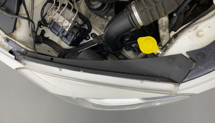 2019 Tata Tiago XZ PETROL, CNG, Manual, 73,411 km, Right headlight - Clamp has minor damage