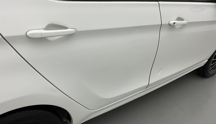 2019 Tata Tiago XZ PETROL, CNG, Manual, 73,411 km, Right rear door - Minor scratches