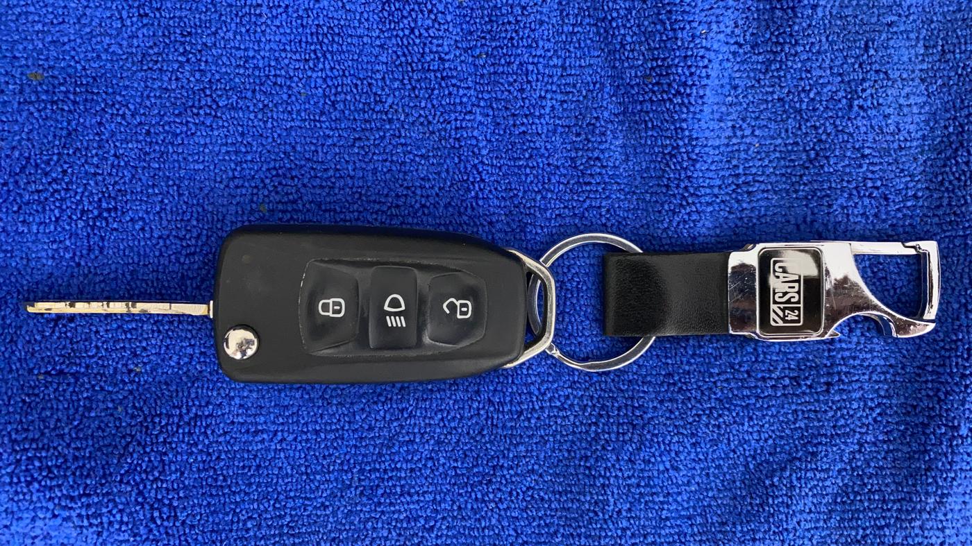 2019 Tata Tiago XZ PETROL, CNG, Manual, 73,411 km, Key Close Up