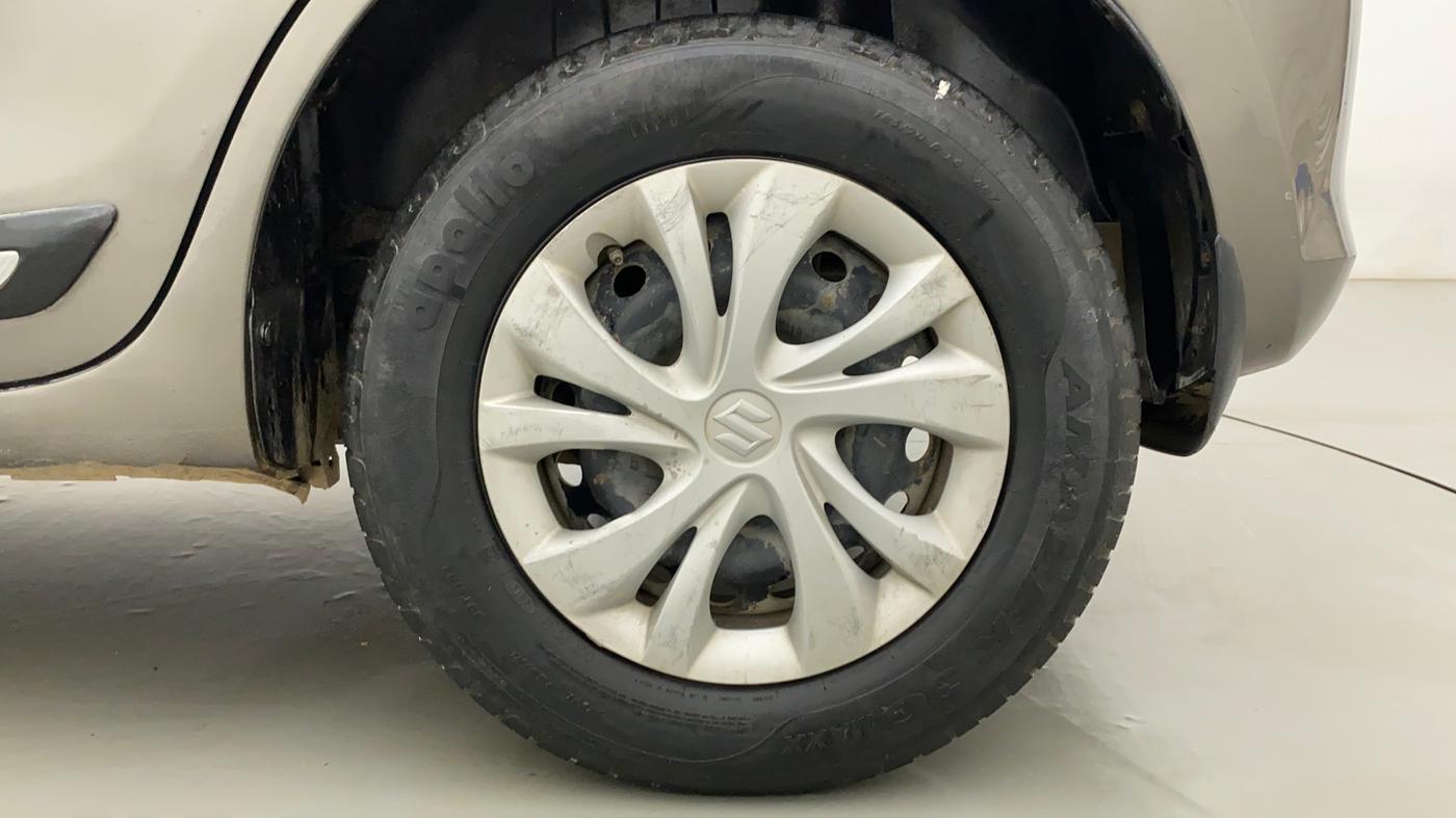 2018 Maruti Swift VXI, CNG, Manual, 98,221 km, Left Rear Wheel