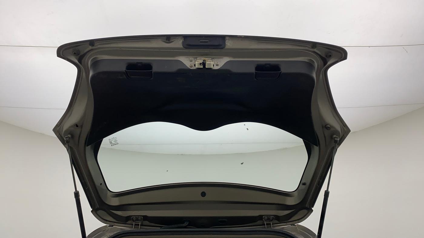 2018 Maruti Swift VXI, CNG, Manual, 98,221 km, Boot Door Open