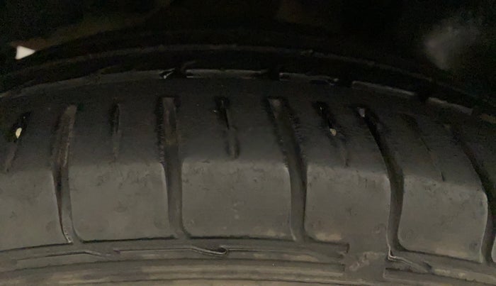 2019 Hyundai Creta SX AT 1.6 PETROL, Petrol, Automatic, 27,780 km, Right Rear Tyre Tread