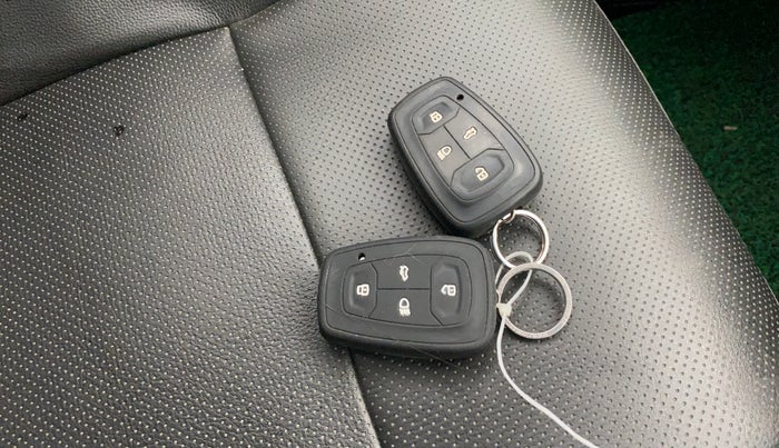 2021 Tata NEXON XZ PLUS (O) DIESEL, Diesel, Manual, 52,189 km, Key Close Up