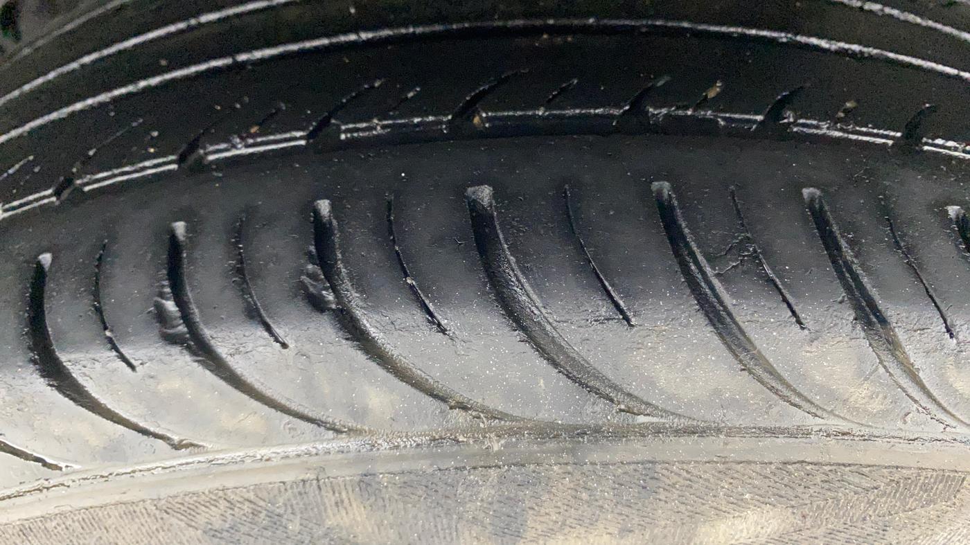 2018 Ford Figo Aspire TITANIUM 1.2 PETROL, Petrol, Manual, 42,113 km, Left Rear Tyre Tread