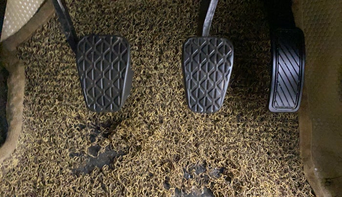 2018 Ford Figo Aspire TITANIUM 1.2 PETROL, Petrol, Manual, 42,113 km, Pedals