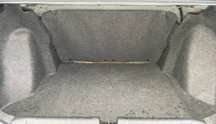 2022 Honda Amaze 1.2L I-VTEC VX CVT, Petrol, Automatic, 13,720 km, Boot Inside