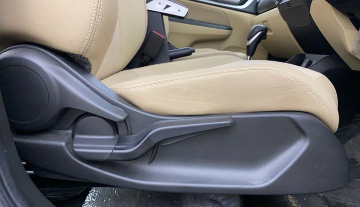 2022 Honda Amaze 1.2L I-VTEC VX CVT, Petrol, Automatic, 13,720 km, Driver Side Adjustment Panel