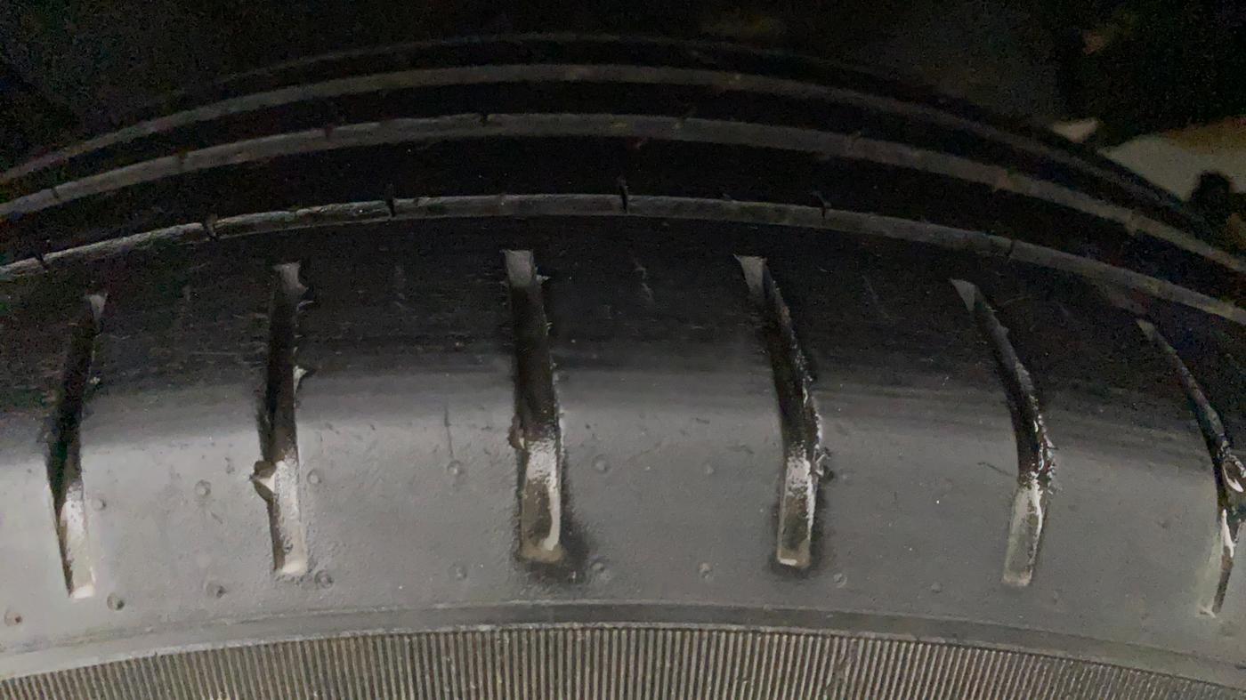 2019 Maruti Baleno ALPHA PETROL 1.2, Petrol, Manual, 56,807 km, Right Front Tyre Tread