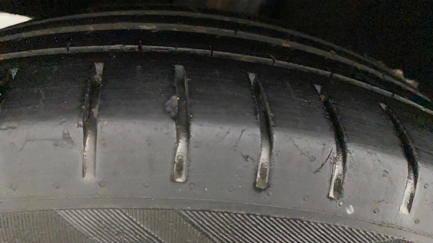 2019 Maruti Baleno ALPHA PETROL 1.2, Petrol, Manual, 56,807 km, Left Front Tyre Tread