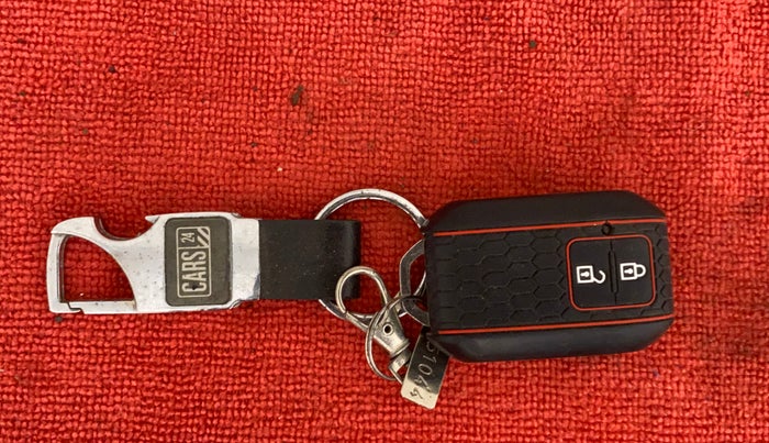 2019 Maruti Baleno ALPHA PETROL 1.2, Petrol, Manual, 56,807 km, Key Close Up