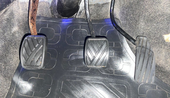 2014 Maruti Wagon R 1.0 VXI, Petrol, Manual, 71,169 km, Pedals