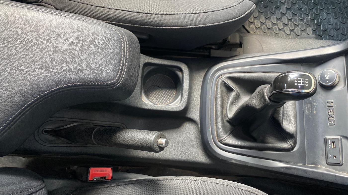 2018 Tata Hexa XE 4X2 7 STR, Diesel, Manual, 1,11,625 km, Gear Lever